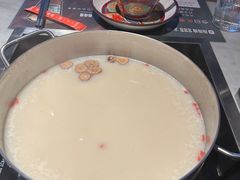 -尚尚仙·酸汤猪手·猪肚鸡火锅(华联万柳购物中心店)