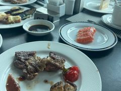 -亚洲国际大酒店·云顶阁旋转自助餐厅