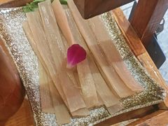 -辣莊重庆老火锅(威海高铁站韩乐坊店)
