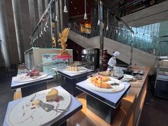 -松山湖凯悦酒店·Café自助餐厅·周末火舞秀表演