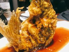 糖醋鲤鱼-老牌坊•鲁菜名店•地道济南菜(大观园商埠店)