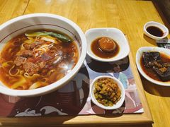 -呷佬·长沙手工米粉(金沙江路店)