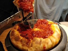 芝加哥原创番茄披萨-机器人火炉披萨