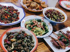 -冶建镜子·老南昌大排档·江西虾王(总店)