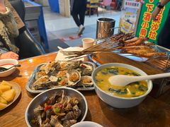 -喝丢一只鞋海鲜烧烤·海肠捞饭(市场店)
