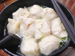 三鲜大馄饨-万寿斋(山阴路店)