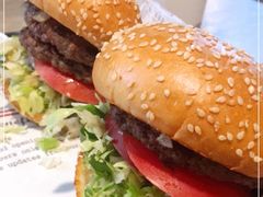 -The Habit Burger Grill 哈比特汉堡(复兴soho店)