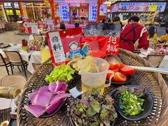 -刘姐啤酒鱼民族演艺餐厅(西街总店)