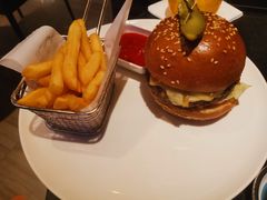 -WOLFGANG PUCK KITCHEN & BAR(迪士尼小镇店)