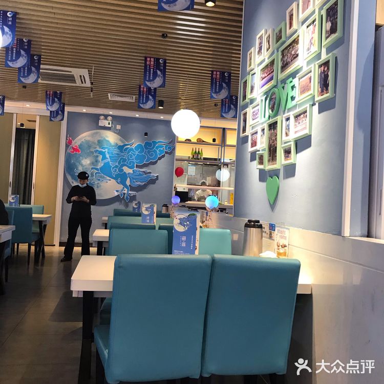明快整洁，坐在里面心情都跟着好了
