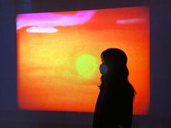 -Nathalie Djurberg与Hans Berg“牛皮纸包裹的月亮”-Prada荣宅当季展览