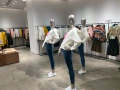 -URBAN REVIVO(西安Momopark店)
