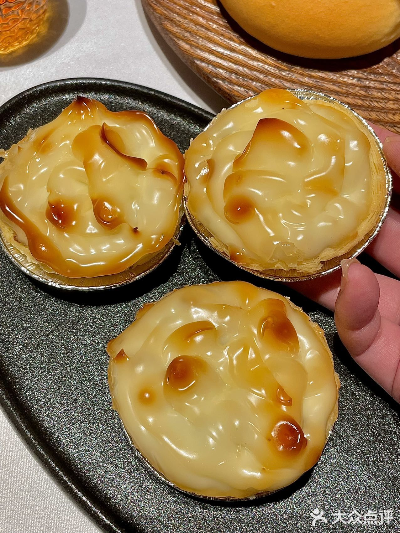 ️他们家的港式茶店，虾饺，肠粉之类的都是地道又好吃！