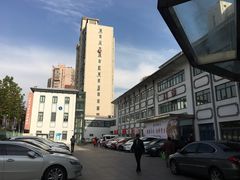 -上海中医药大学附属市中医医院-停车场