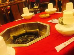 -山城年华老火锅(玉林店)