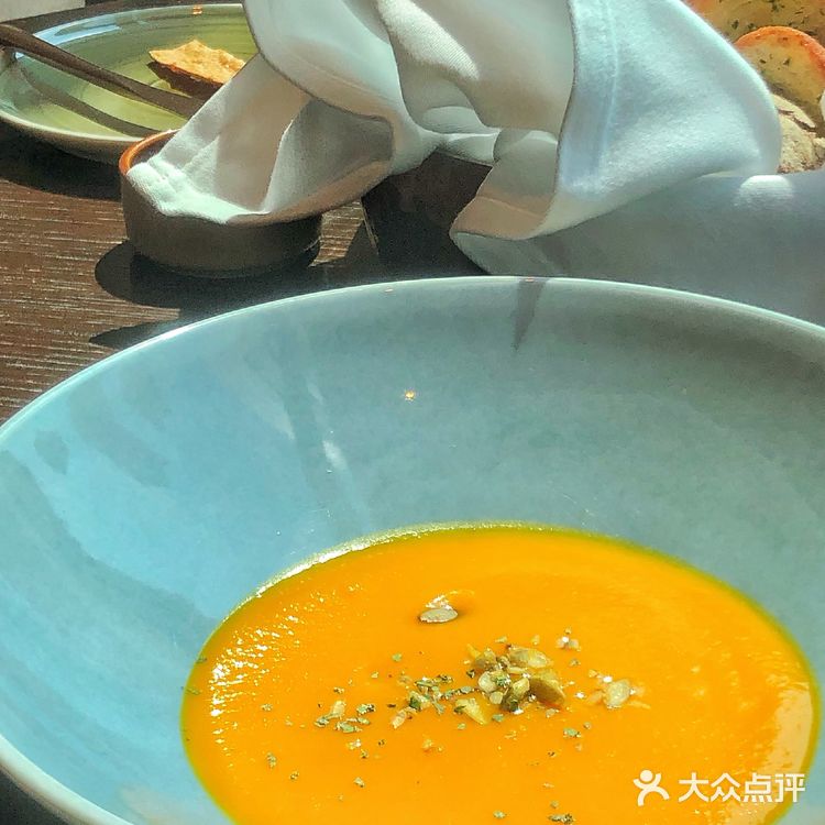 广州小蛮腰[爱心]塔景高空餐厅约会浪漫好去处 