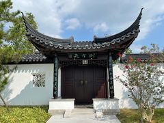-上海滴水湖皇冠假日酒店