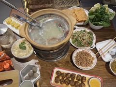 -阿润打边炉·鲜切鸡煲(华漕店)