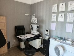 -瑞司视光眼镜·蔡司战略合作眼镜店(新街口店)