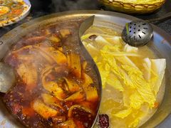 -沸炉重庆老火锅(军事博物馆店)