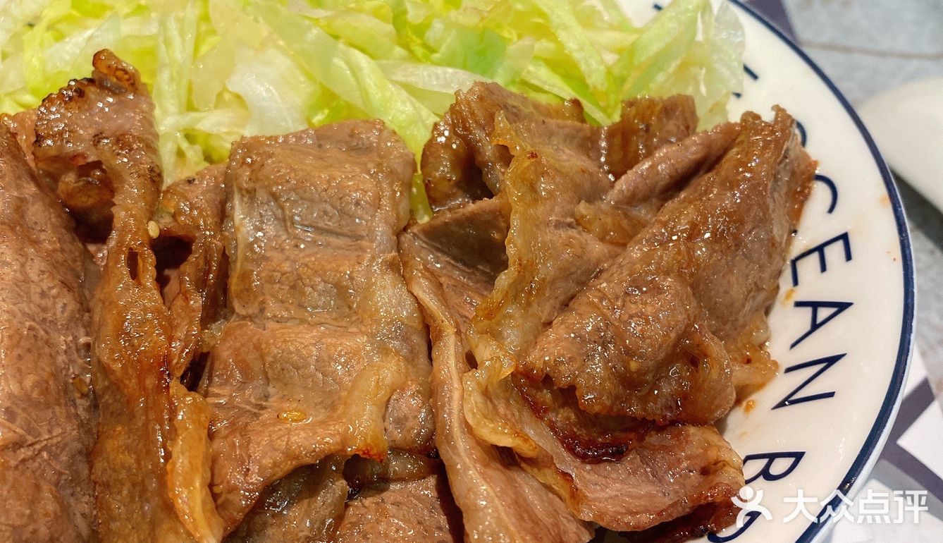 没想到专卖鳗鱼饭的店，连烤肉饭都这么美味[调皮]