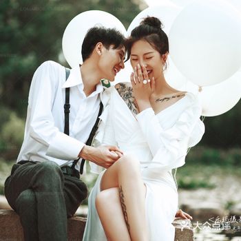 无论是眼里的星，还是嘴角的笑