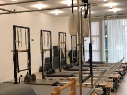 -无界瑜伽普拉提