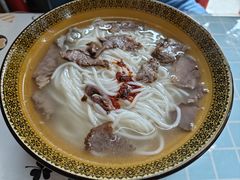 -肇兴特色牛肉粉