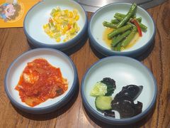 -明洞阿姨·韩式酱蟹烤肉·创意料理(三元桥店)