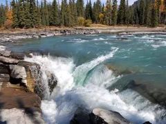 -阿萨巴斯卡瀑布观景点