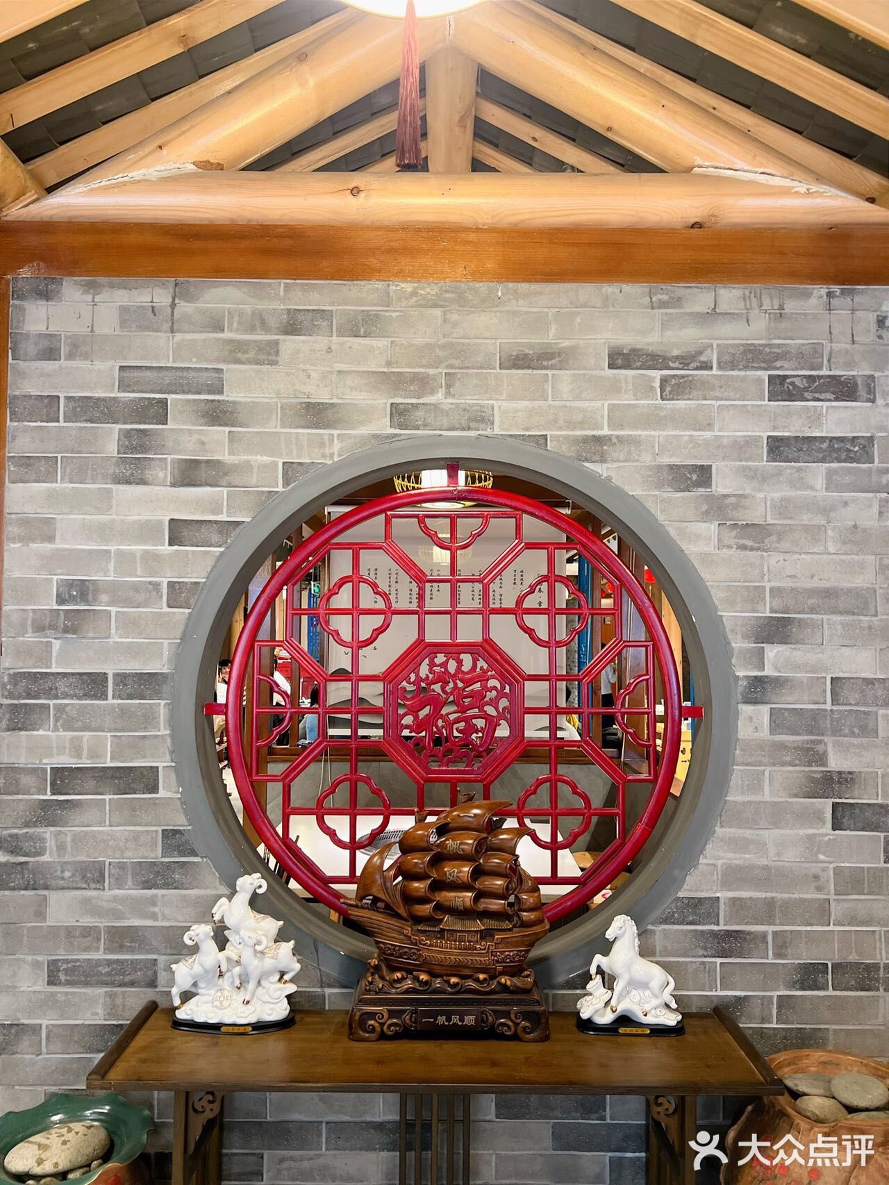 我们没吃完还打包了满满一盒