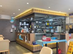 -灵芝妹子海鲜米线(劳动公园店)