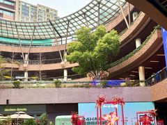 -瑞虹新天地月亮湾
