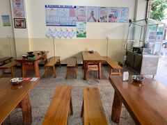 大堂-鸿浩扒猪脚米线