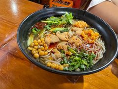 -爆炸头阿姨小四川正宗川味小吃(无任何分店)