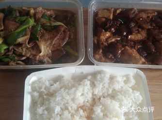 开吃，第一口用汤匙崴了大肠红烧豆腐，那个常州味道啊