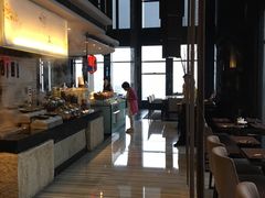 -唐拉雅秀酒店-西锦汇空中BBQ·思创餐厅