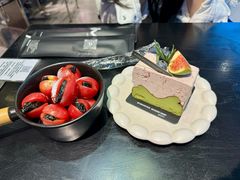 -W COLLECTIVE  DESSERT SHOP