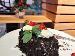 -大中华希尔顿酒店-念自助餐·嗨啤·小龙虾
