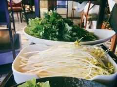 不一样的井水豆芽-锅说大脸毛肚重庆老火锅(佐阾店)
