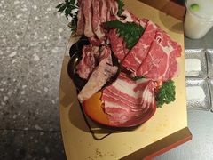 -铭牛烧肉·和牛海鲜自助(高新月牙湖店)