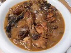 小鸡炖蘑菇-关东小磨东北菜(上海长风大悦城店)