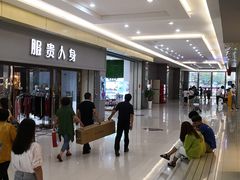 -港澳广场购物中心