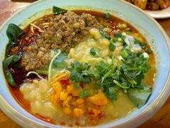 -爆炸头阿姨小四川正宗川味小吃(无任何分店)