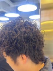 -虫二·专注健康烫染沙龙