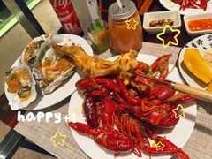 -广州万富希尔顿酒店·感趣自助餐厅·金秋蟹宴生蚝海鲜刺身
