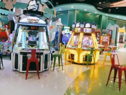 -袋鼠王蹦床公园(中信泰富万达广场嘉定新城店)