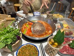 -王奋斗贵州酸汤牛肉火锅