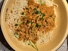 -鹤江桥·红油牛肉粉(SKP店)