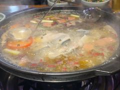 -小饕荟雅安贡椒鱼鲜馆(广福桥店)